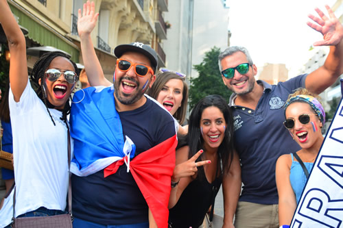 巴黎人在2018年世界杯之后庆祝