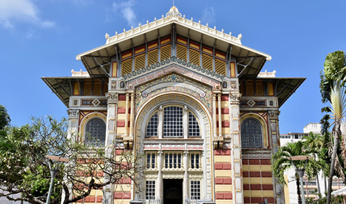 法兰西堡舍尔彻图书馆的façade