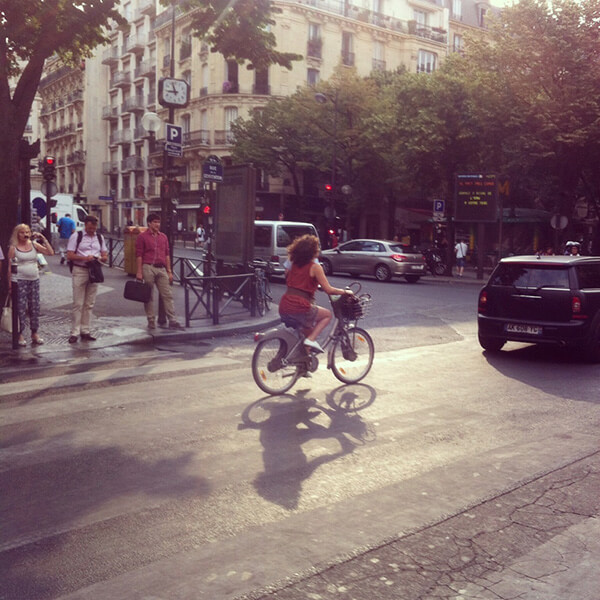 在巴黎周围骑自行车是观看和感受城市的好方法。