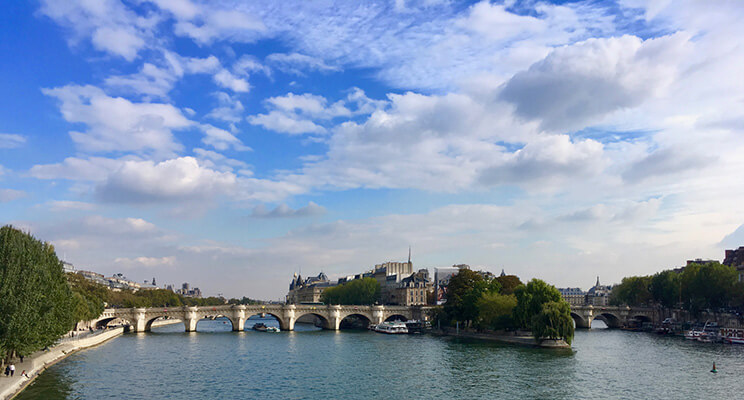 可以在任何预算的情况下享用巴黎著名的塞纳河