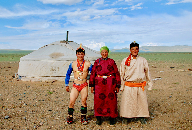 在蒙古摔跤手