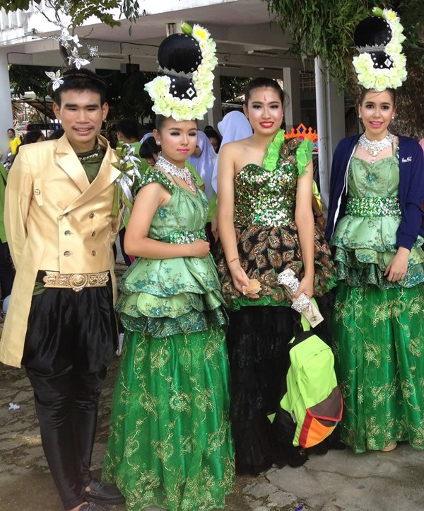 高中学生Betong Weraratphasan唐服饰文化的节日金宝搏app 可靠吗
