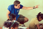 志愿者在柬埔寨