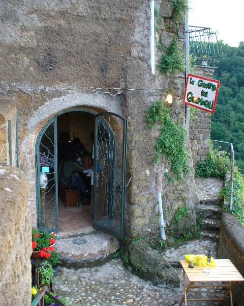 Calcata的La Grotta dei Germogli餐厅