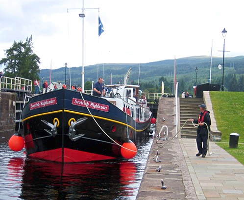 苏格兰的苏格兰高地驳船在苏格兰