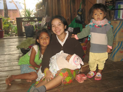 老挝美丽的孩子