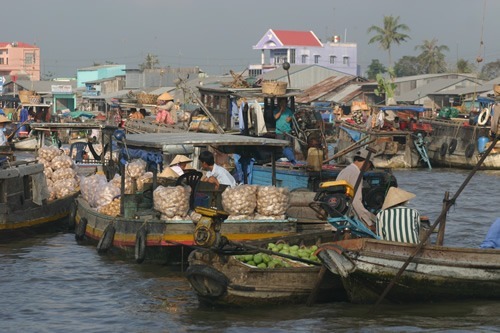 湄公河上的浮动市场