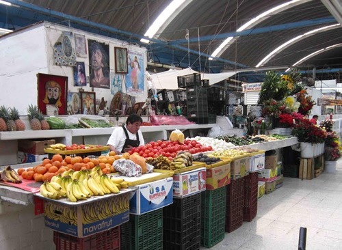 墨西哥市场的食品供应商