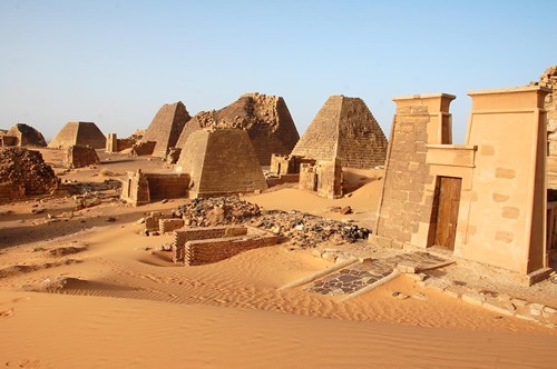 苏丹令人惊叹的金字塔