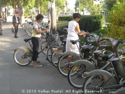 巴黎的Velib自行车租赁站