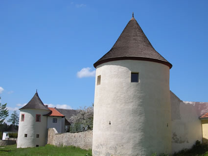 堡垒村Žumberk