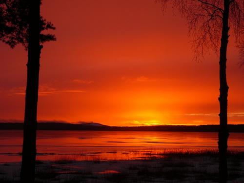 斯堪的纳维亚半岛的北极日落