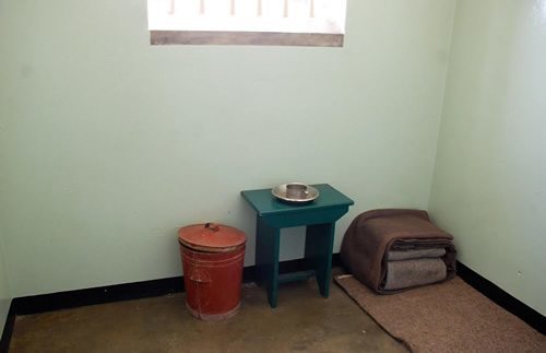 曼德拉在罗本岛的监狱牢房