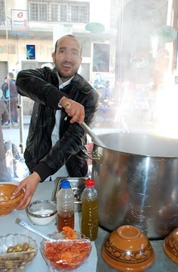 突尼斯小贩在卖lablebi