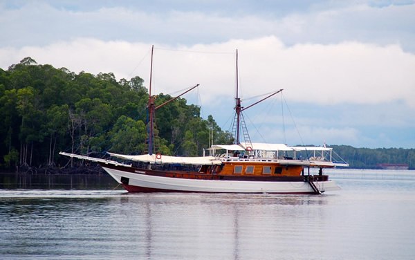 帆船在印尼