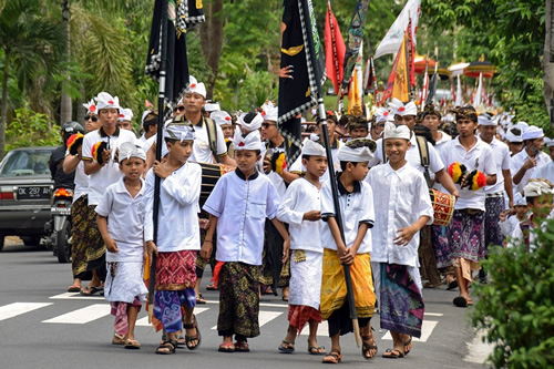印度尼西亚巴厘岛的街头仪式