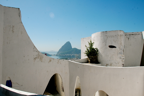 从迷宫中壮观的景色，在安全的里约热内卢的床和早餐