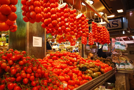 巴塞罗那烹饪课市场和西红柿