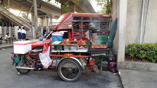 泰国街上的食品车