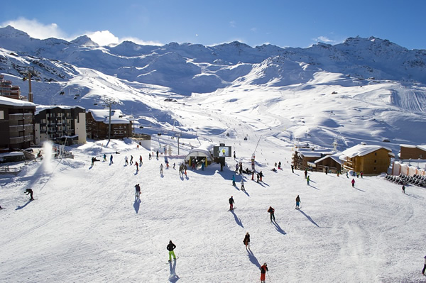 阿尔卑斯山滑雪胜地的酒店或小屋工作
