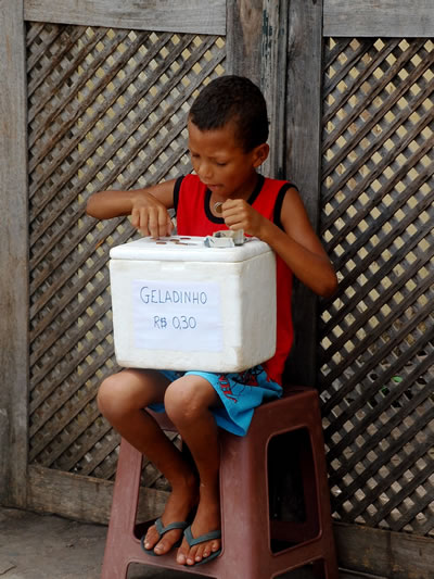 冰淇淋供应商计算他在巴西的祝福