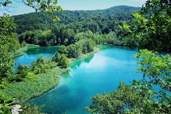 克罗地亚的plitvice湖泊