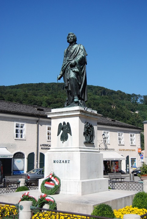 萨尔茨堡的莫扎特雕像