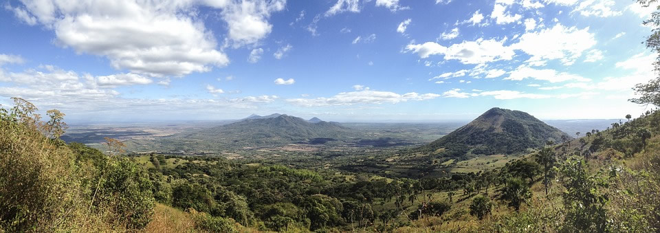 尼加拉瓜的一些火山全景图