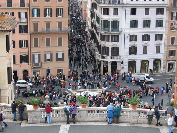 罗马的人群——西班牙台阶