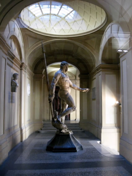 博洛尼亚雕像