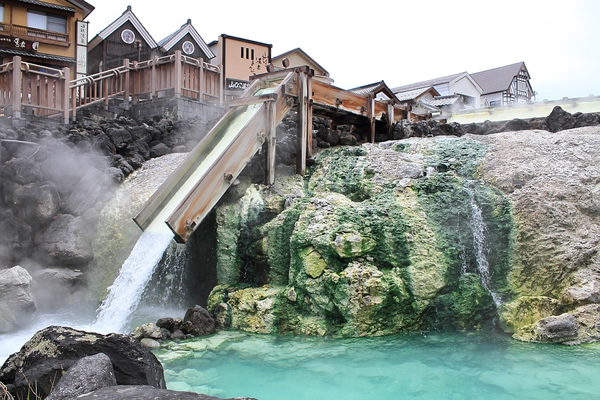 在日本库苏斯的奥恩森的温泉